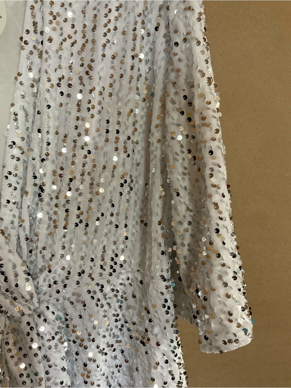 BOOHOO White Sequin V-Neck Party Dress. NWT. Size 16 - Picture 5 of 11